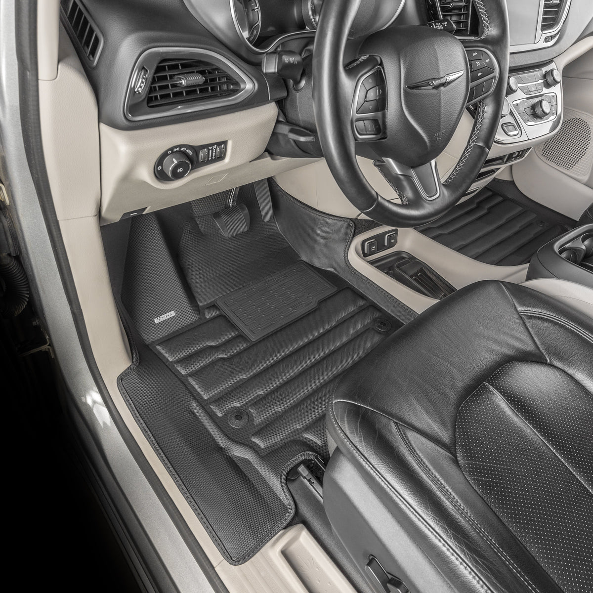 Chrysler Pacifica 8-Seater Touring
