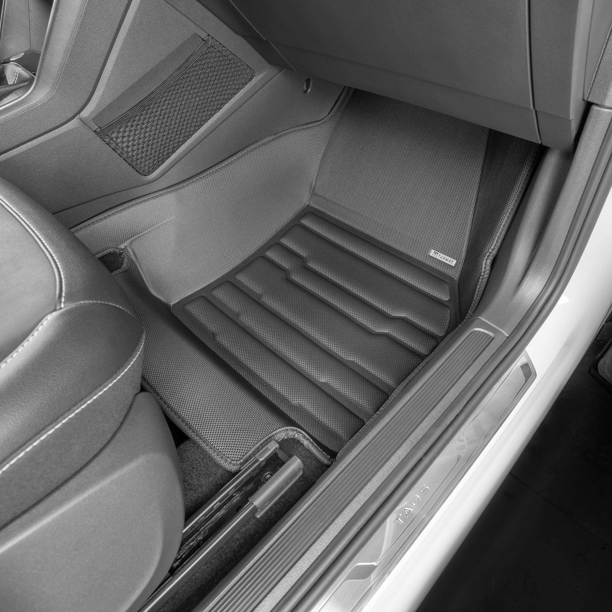 Volkswagen Taos AWD